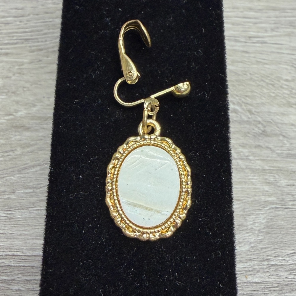 Gold Tone and White Oval Pendant Earring